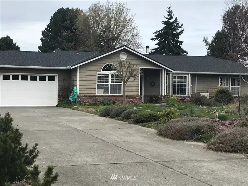 681 Thornton DR, Sequim, WA 98382