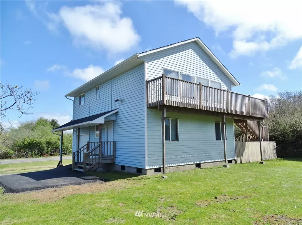 Ocean Shores, WA 98569,145 Marine View DR SE