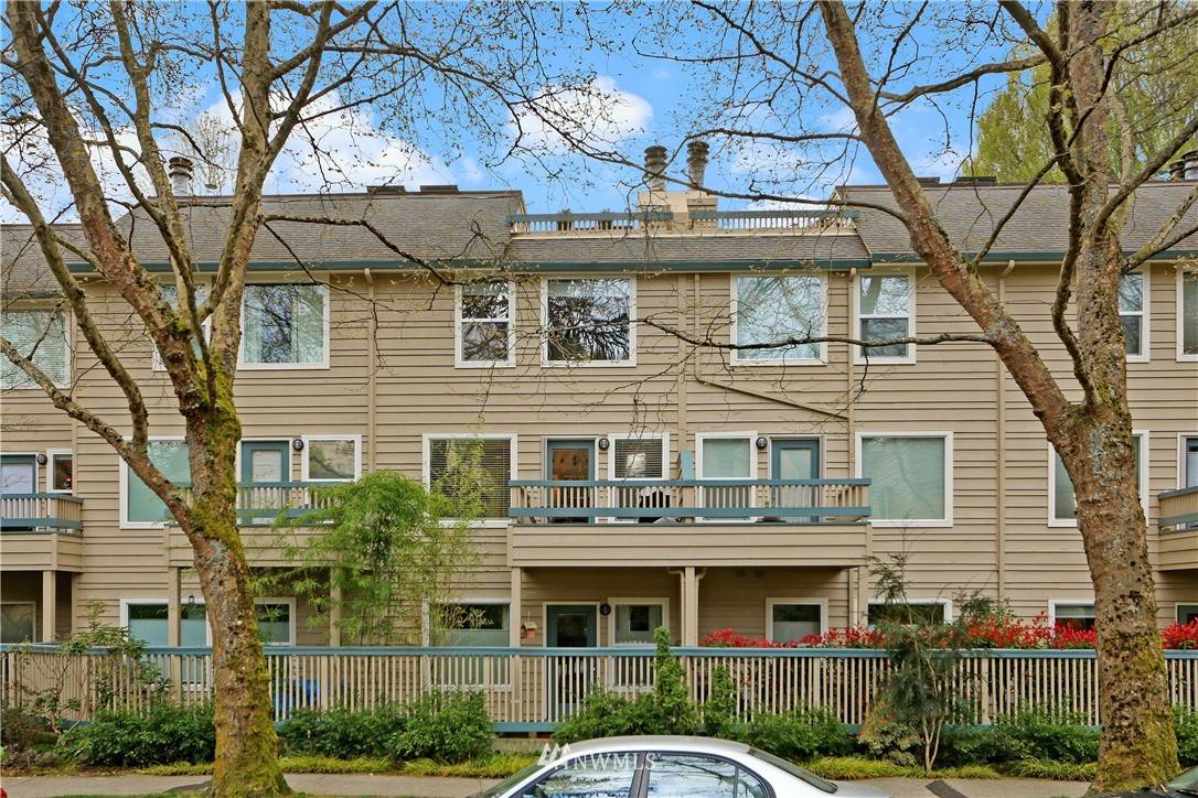 1717 16th AVE #5, Seattle, WA 98122