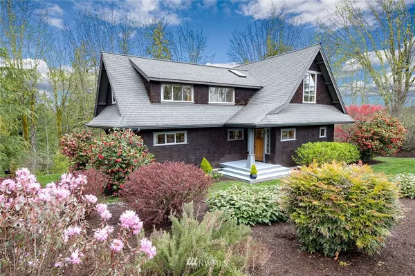 2175 Douglas DR NE, Bainbridge Island, WA 98110