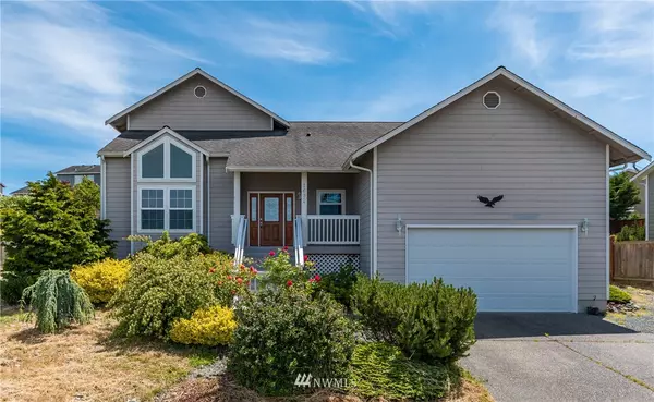 1632 SW Union ST, Oak Harbor, WA 98277