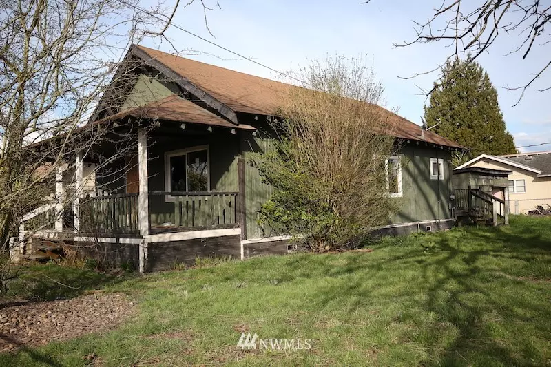 916 S 6th AVE, Kelso, WA 98626