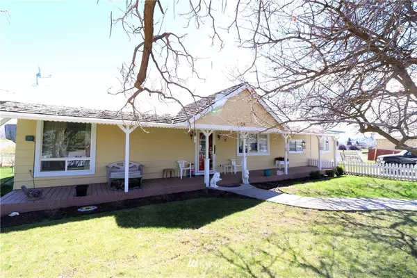 46 Woods RD, Omak, WA 98841