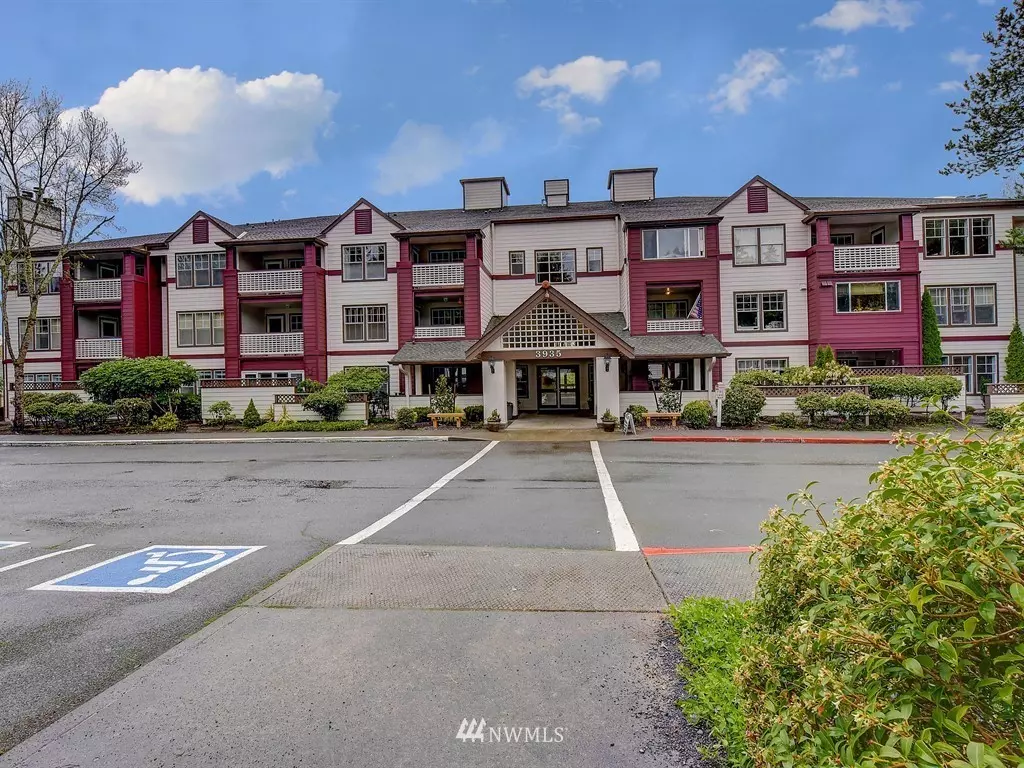 Issaquah, WA 98029,3935 226th PL SE #302