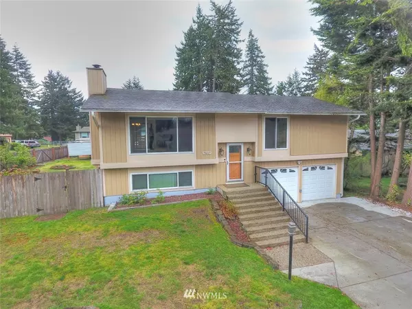 7617 14th AVE NE, Olympia, WA 98516