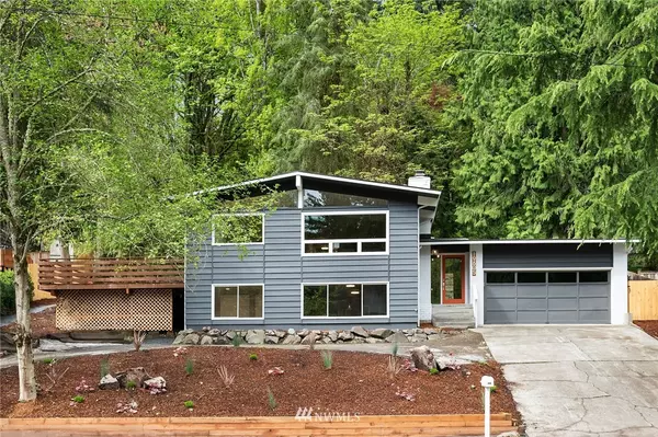 19605 66th PL NE, Kenmore, WA 98028