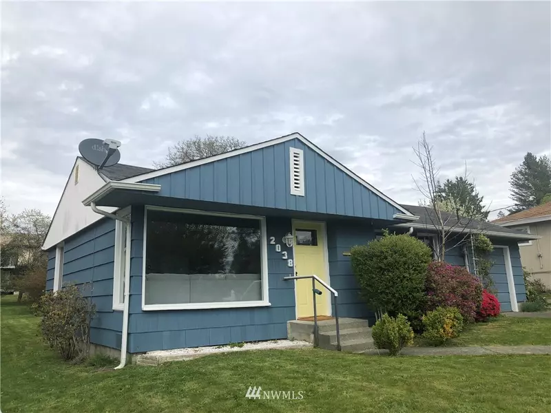 2038 E 18th ST, Bremerton, WA 98310