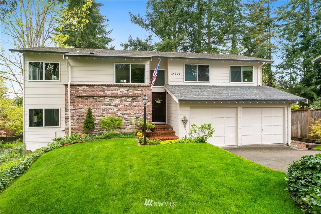 Mountlake Terrace, WA 98043,24306 44th AVE W