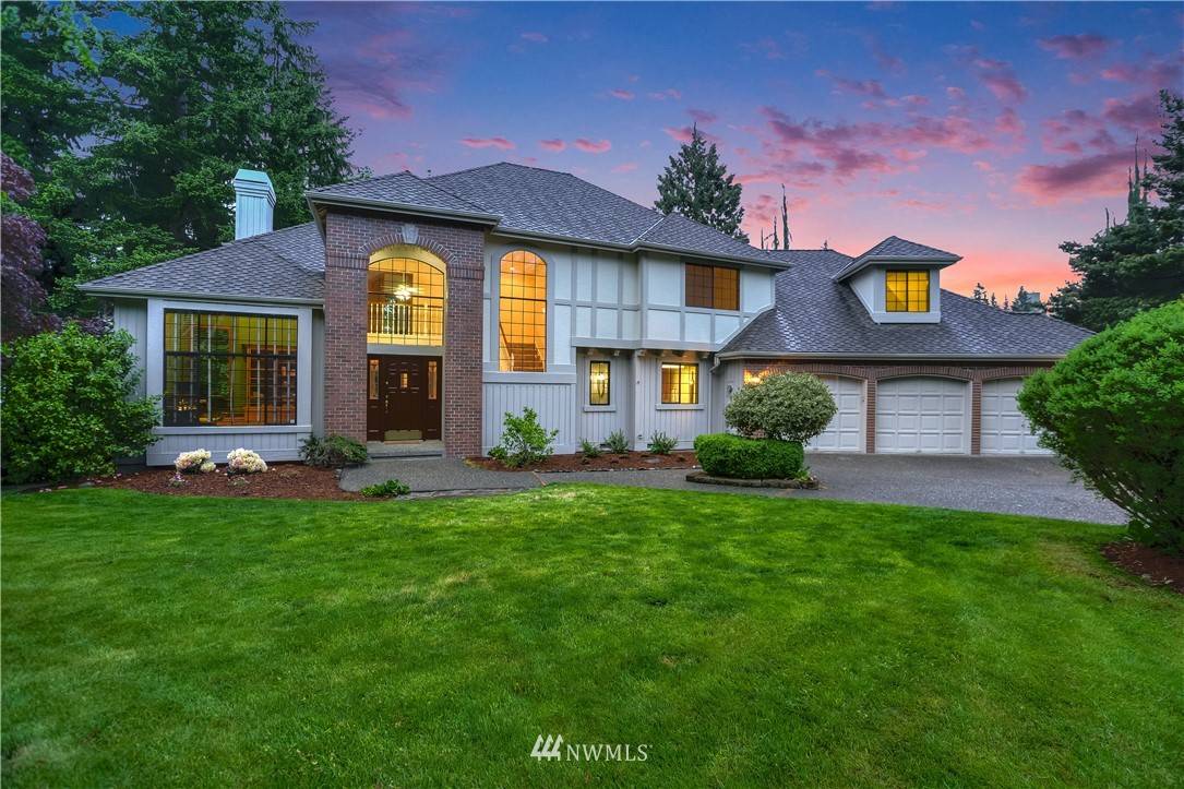 2198 Squak Mountain LOOP SW, Issaquah, WA 98027