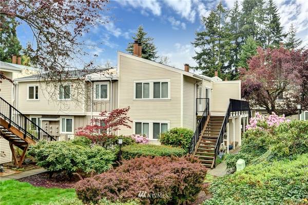 12716 NE 120th ST #H1, Kirkland, WA 98034