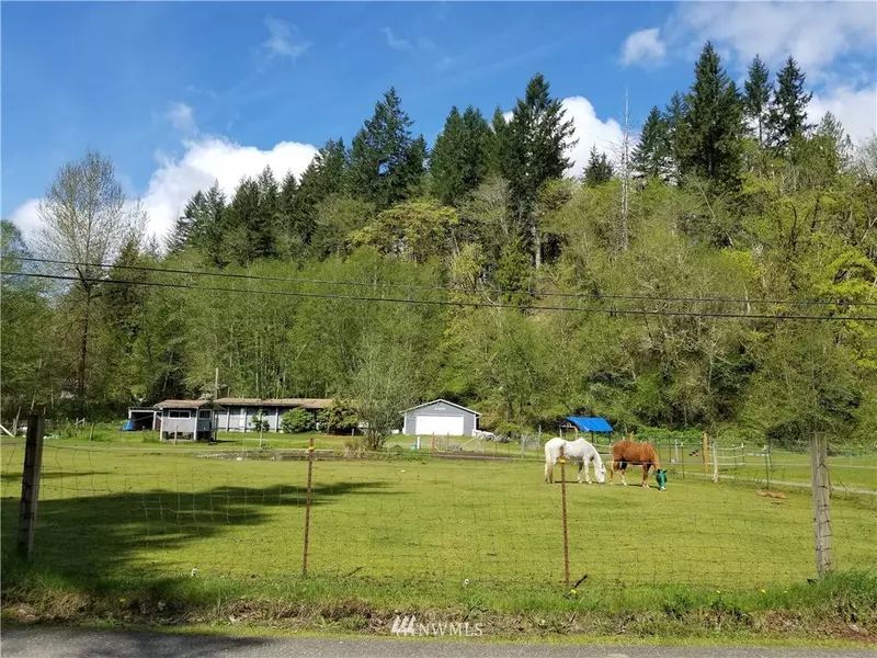600 E Sherwood Creek RD, Allyn, WA 98524