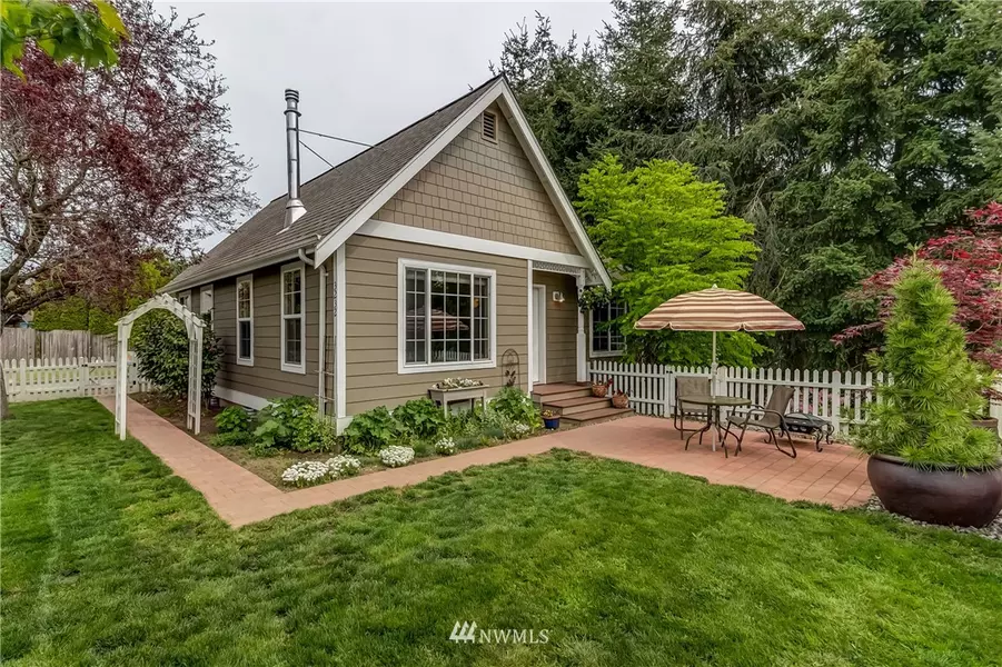 3232 Stoney Creek LN, Bellingham, WA 98226