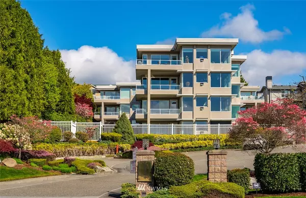 6424 Lake Washington BLVD NE #12, Kirkland, WA 98033