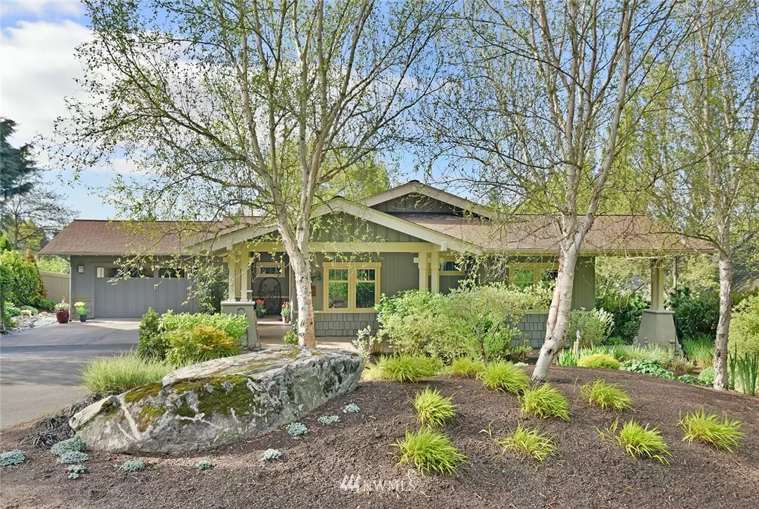 Bainbridge Island, WA 98110,643 Annie Rose LN NW