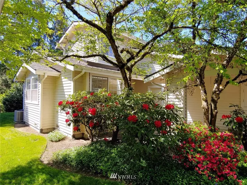 6715 113th PL SE, Bellevue, WA 98006