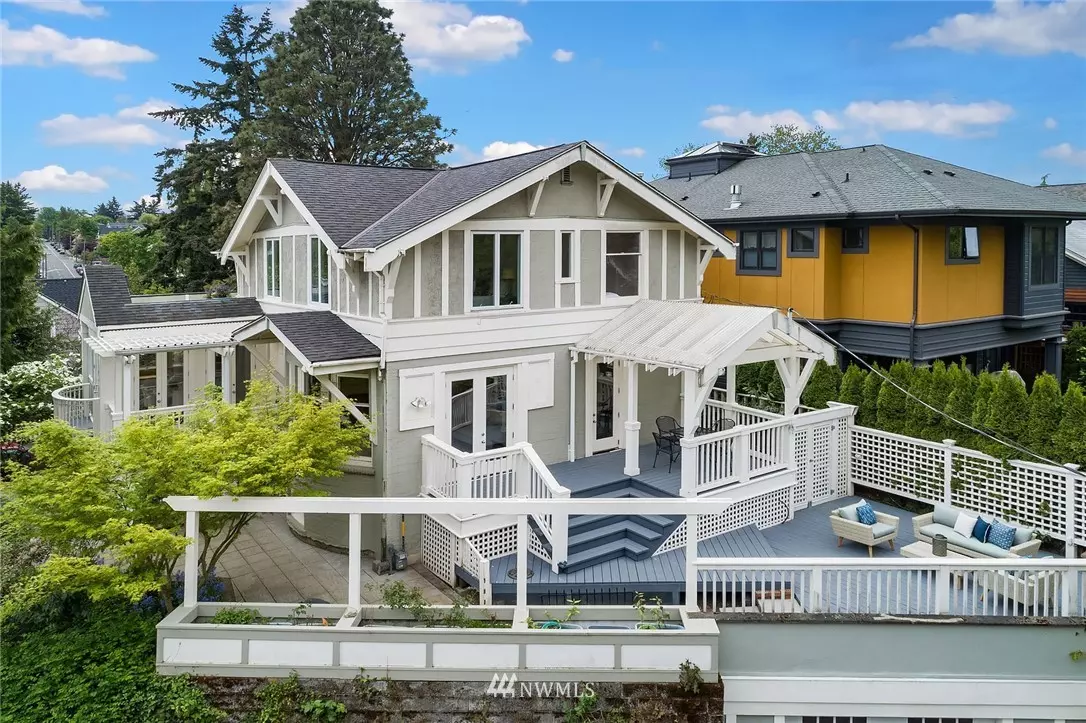 Seattle, WA 98112,153 34th AVE E