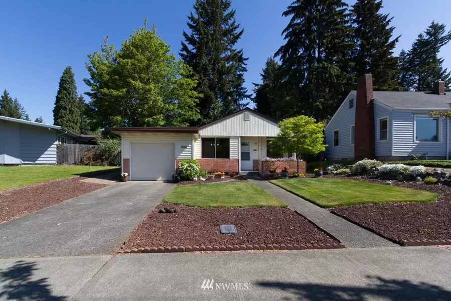 513 Regents BLVD, Fircrest, WA 98466