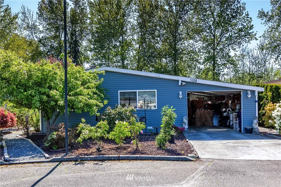 Bothell, WA 98021,1128 Lake View CIR