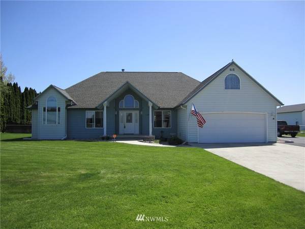 11813 Chris DR NE, Moses Lake, WA 98837