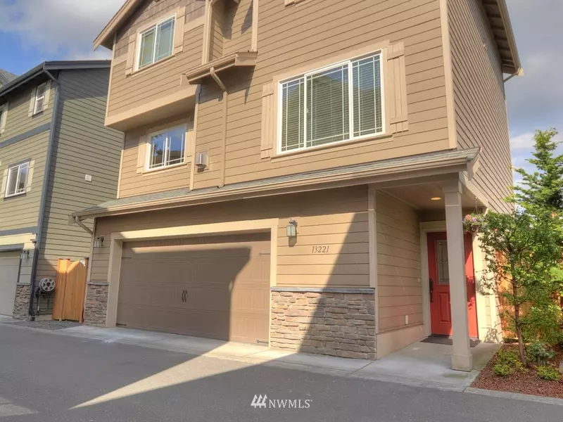 13221 33rd PL W, Lynnwood, WA 98087