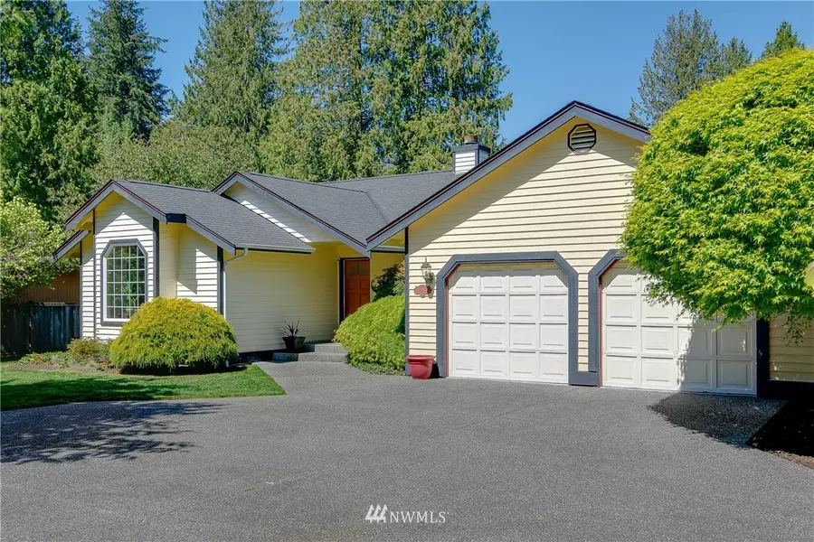 9227 232nd ST SW, Edmonds, WA 98020