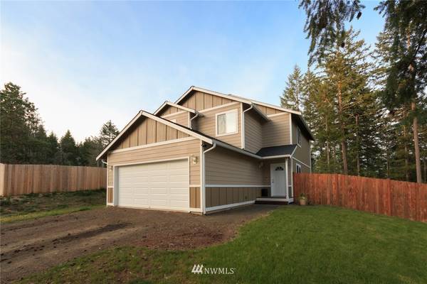 31 NE Salty DR, Belfair, WA 98528