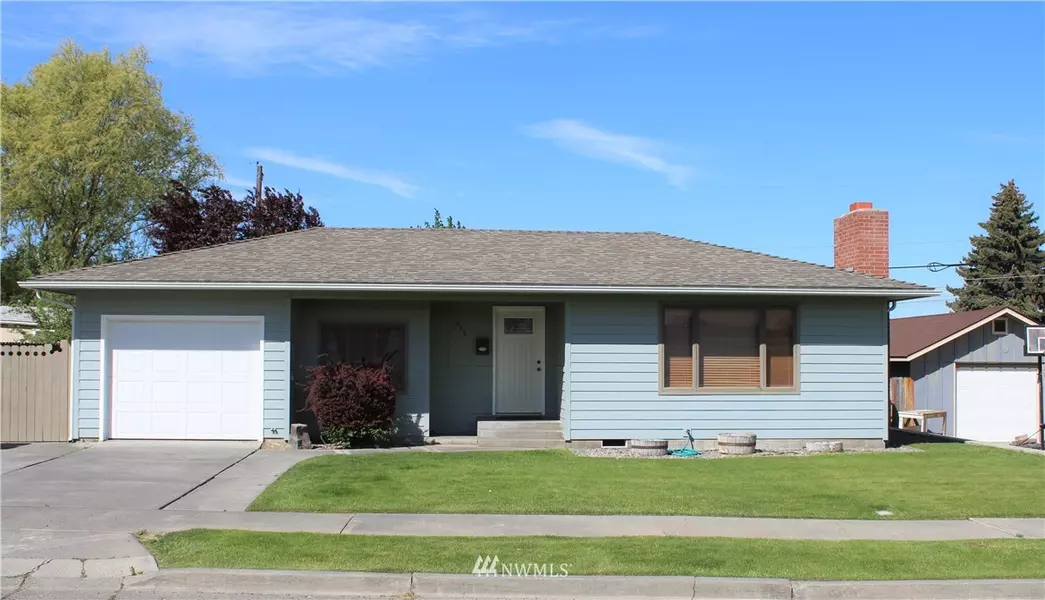 966 S Balsam ST, Moses Lake, WA 98837