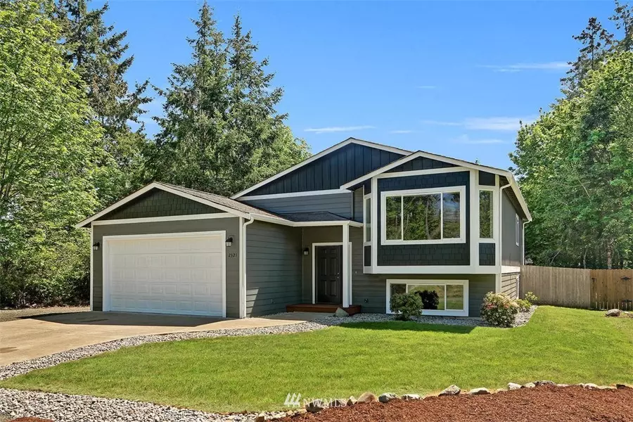 2321 E Crestview DR, Shelton, WA 98584