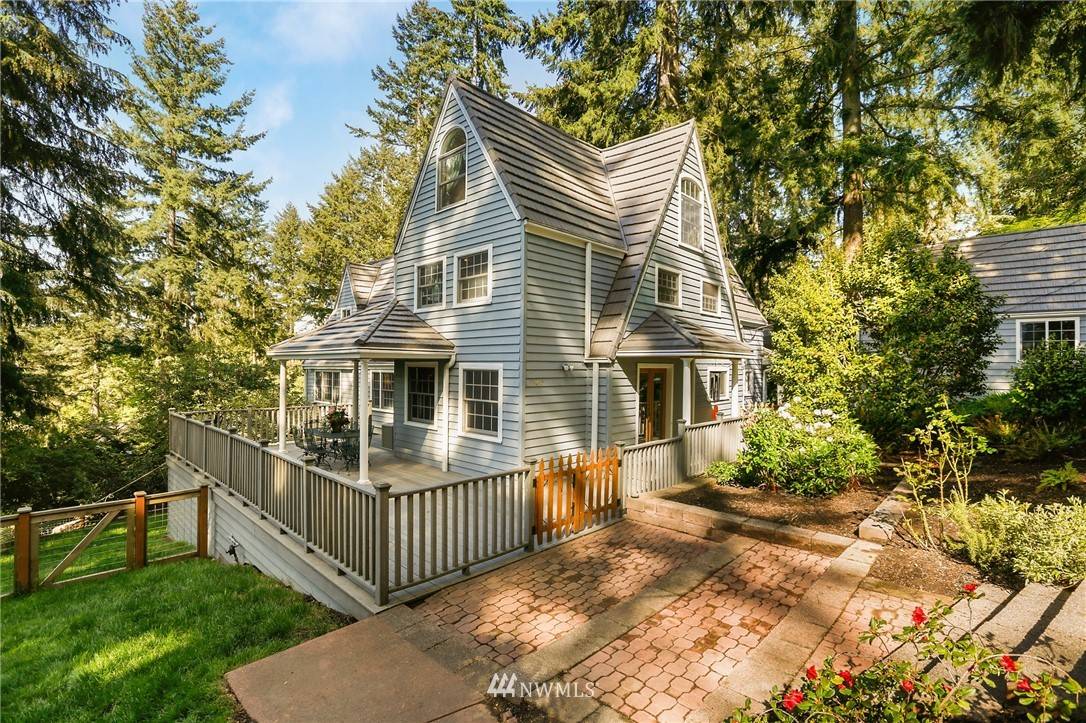 18225 47th PL NE, Lake Forest Park, WA 98155