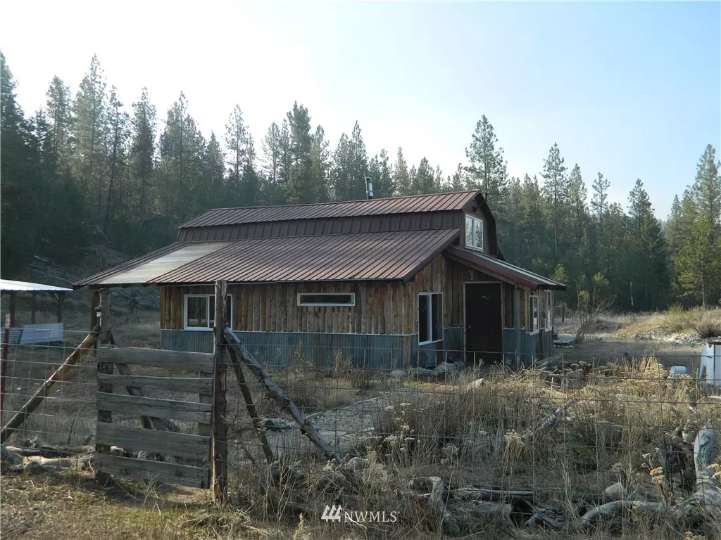 Tonasket, WA 98855,188 Squirrel RD