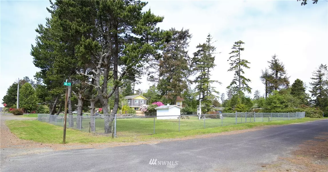 30611 N PL, Ocean Park, WA 98640