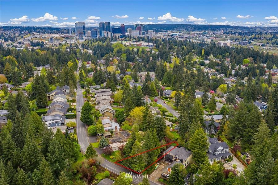 1808 104th AVE SE, Bellevue, WA 98004