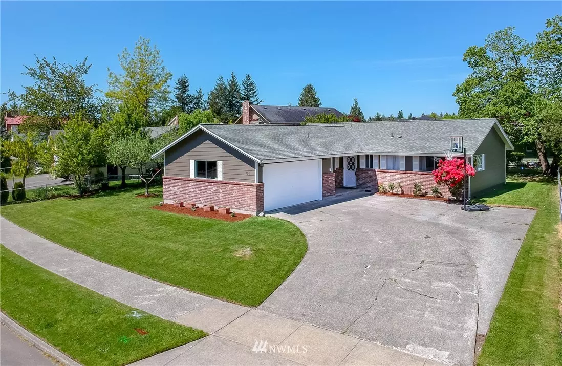 Enumclaw, WA 98022,724 Harmony LN