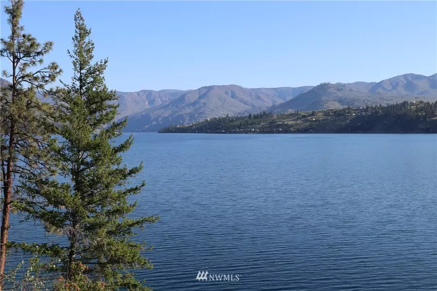 8216 S Lakeshore, Chelan, WA 98816