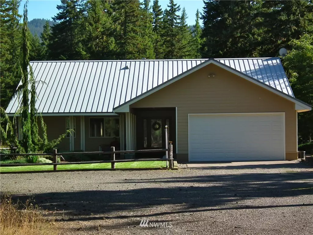 Cle Elum, WA 98922,800 Chelan LN