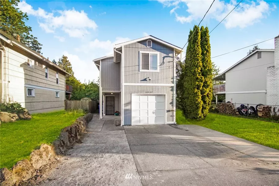 3927 S Orcas ST, Seattle, WA 98118