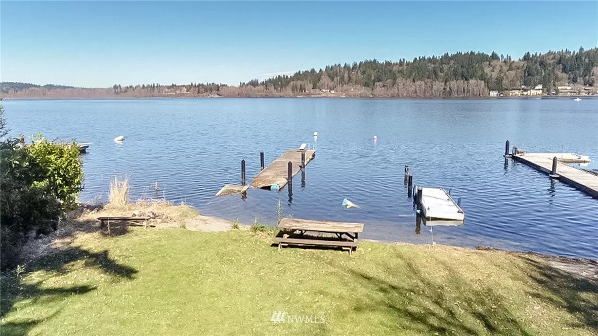 Redmond, WA 98052,3240 W Lake Sammamish Pkwy NE