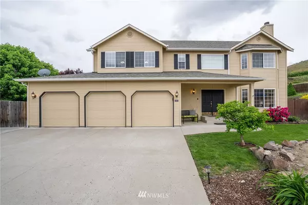 1911 Pensione PL, Wenatchee, WA 98801