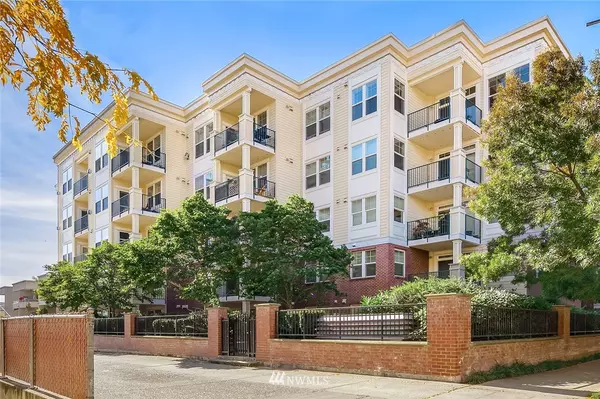 530 4th AVE W #205, Seattle, WA 98119