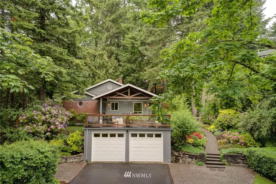 Olympia, WA 98506,2106 E Bay DR NE