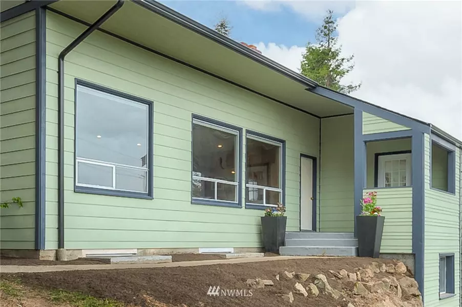 3205 25th AVE W, Seattle, WA 98199