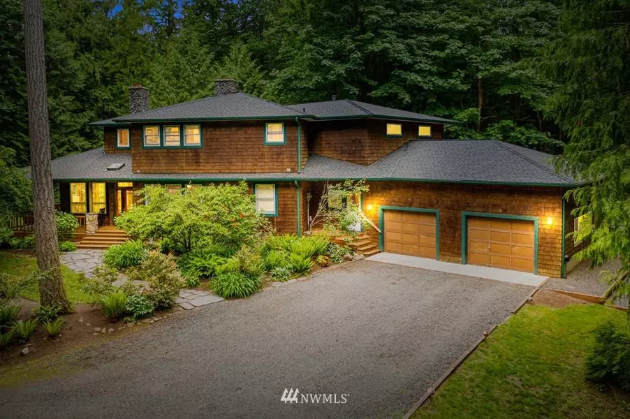 14677 Sivertson RD NE, Bainbridge Island, WA 98110