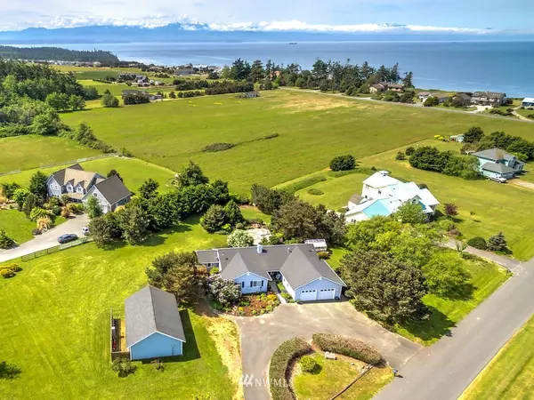 2527 Deseret DR, Coupeville, WA 98239