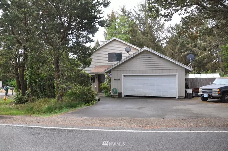 1100 322nd ST, Ocean Park, WA 98640