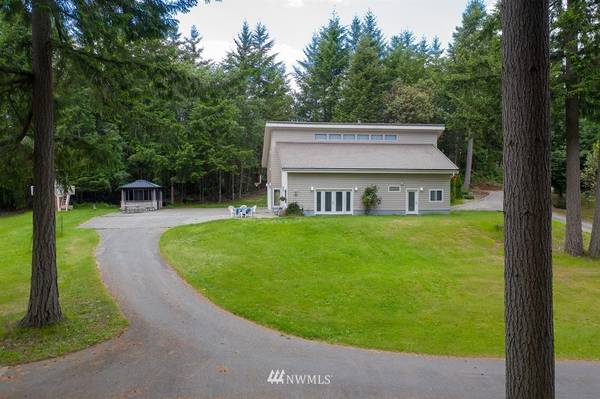 2528 68th Avenue Ct NW, Gig Harbor, WA 98335