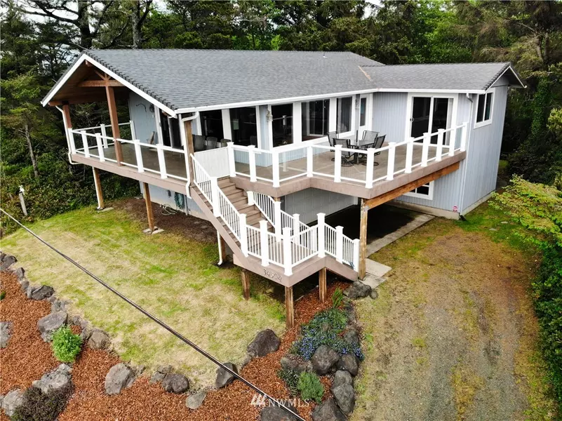 34304 J PL, Ocean Park, WA 98640