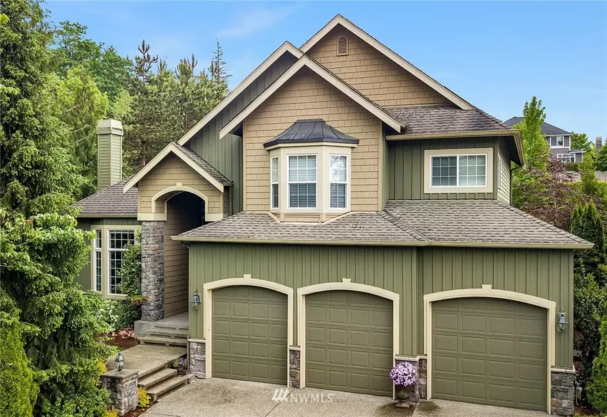 25850 NE 4th PL, Sammamish, WA 98074