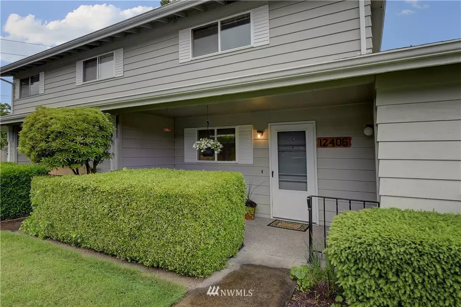 12406 SE 272nd PL #C, Kent, WA 98030