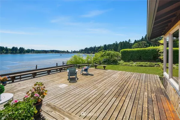 22536 100th PL SW, Vashon, WA 98070