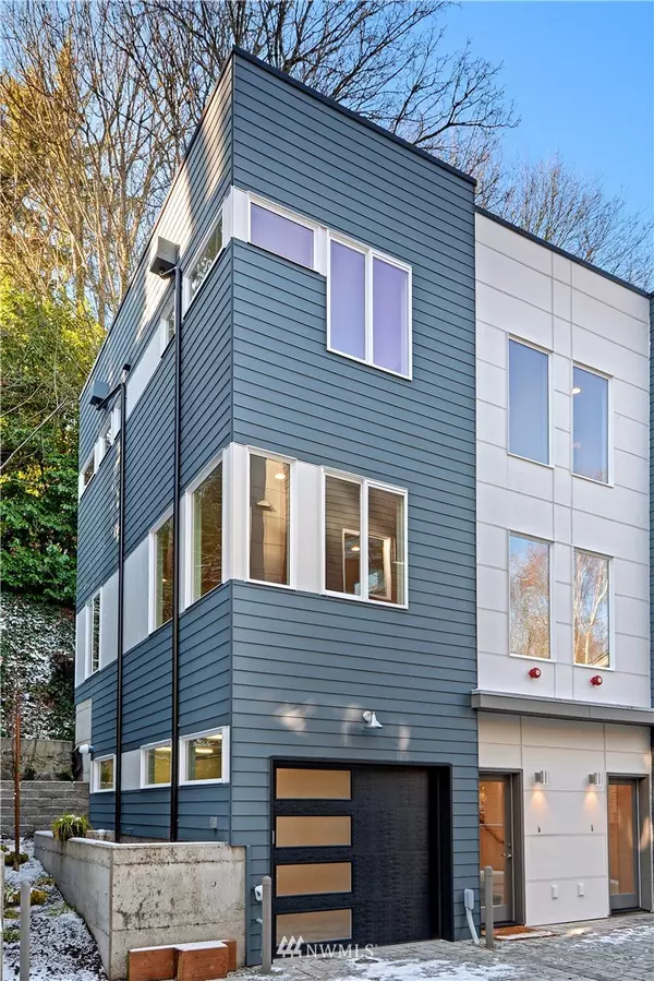 2619 3rd AVE W, Seattle, WA 98119